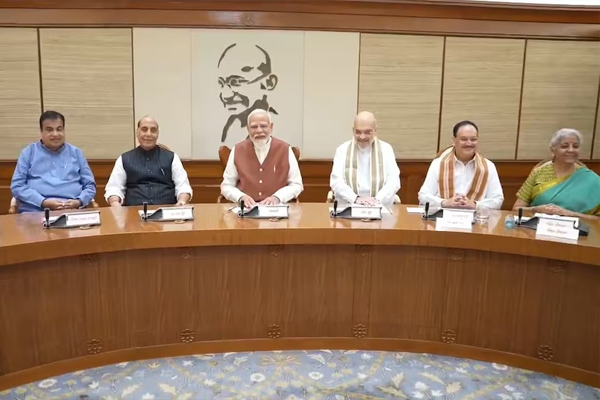 सरकार ने दी 8वें वेतन आयोग को मंजूरी, 50 लाख केंद्रीय कर्मचारियों के लिए खुशखबरी