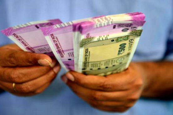 8th Pay Commission 2025 की देरी से कर्मचारी वर्ग में बढ़ी चिंता