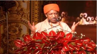 अयोध्या में सीएम योगी का दीपोत्सव: 500 साल के अंधकार पर विजय का प्रतीक दीप जलाया