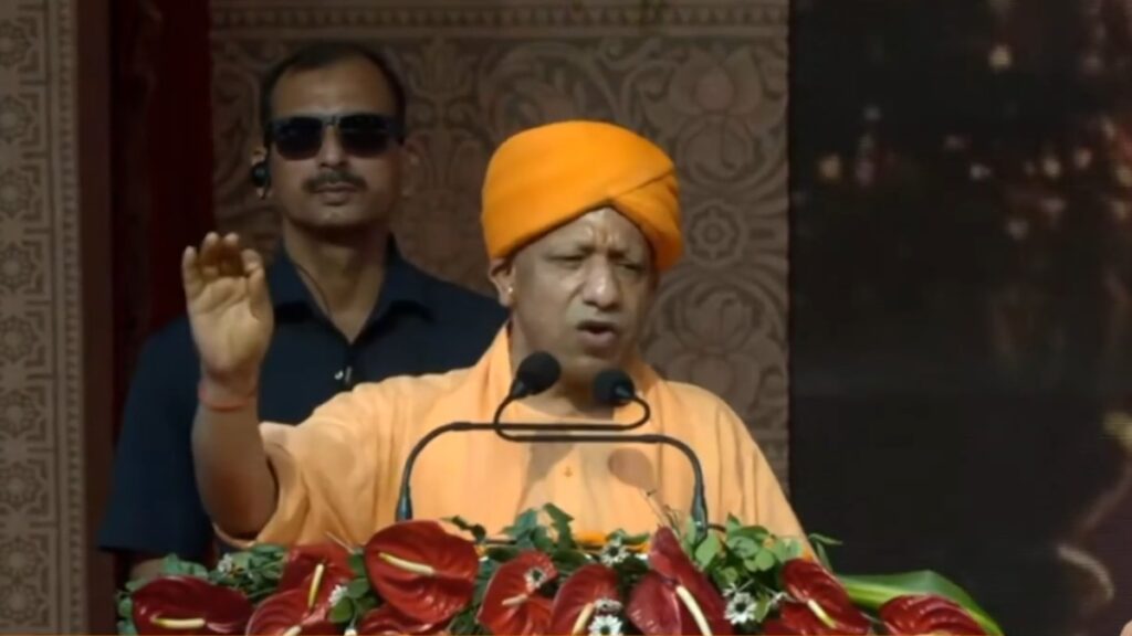 अयोध्या में सीएम योगी का दीपोत्सव: 500 साल के अंधकार पर विजय का प्रतीक दीप जलाया