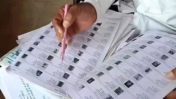 यूपी पंचायत चुनाव में मतदाता सूची से 50 लाख से अधिक नाम हटाने की तैयारी