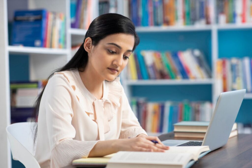 CAT 2025 Exam आज शुरू, जानें जरूरी नियम और तैयारी के टिप्स
