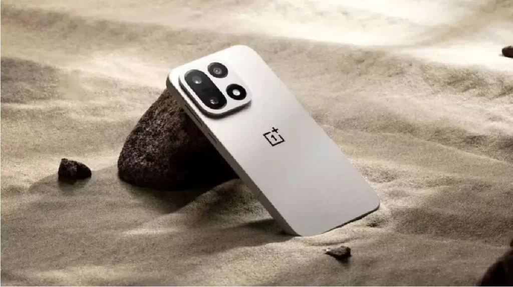 भारत में ONEPLUS 15 लॉन्च: नए डिजाइन और ताकतवर स्पेसिफिकेशन से लैस