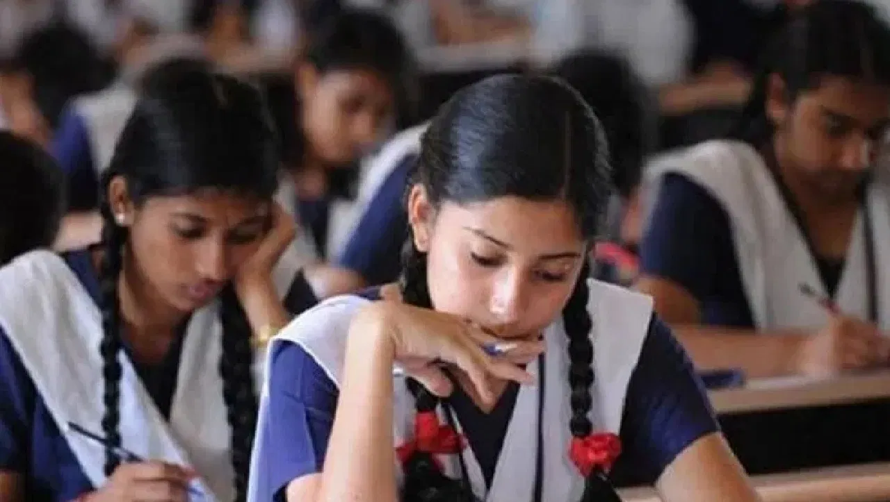 यूपी बोर्ड परीक्षा 2026 की तारीखें जारी, फरवरी से शुरू होंगे बोर्ड एग्जाम