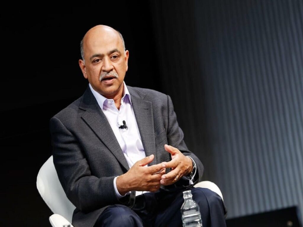 Arvind Krishna IBM के सीईओ ने कहा एआई से नहीं बल्कि महामारी के बाद छंटनी हो रही