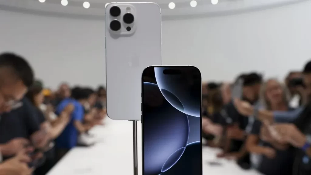 Apple iPhone 16 Pro की कीमत में बड़ा गिरावट, अब सिर्फ ₹1,06,900 में पाएं सबसे दमदार स्मार्टफोन